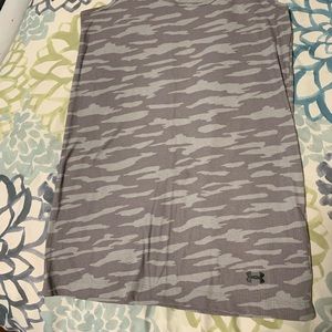 Under amour camp tank sz Large